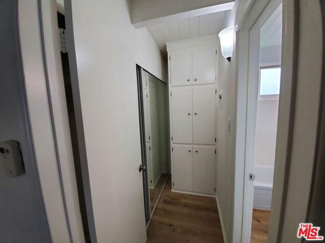 10333 Santa Monica Boulevard 10, Los Angeles, CA 90025