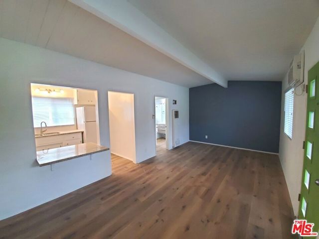 10333 Santa Monica Boulevard 10, Los Angeles, CA 90025