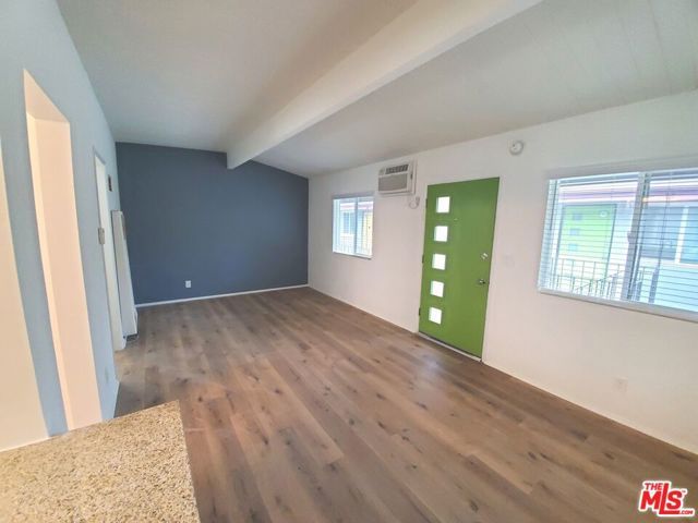 10333 Santa Monica Boulevard 10, Los Angeles, CA 90025