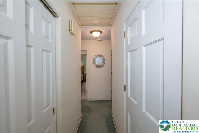 5556 Park Valley Road, North Whitehall Twp, PA 18078