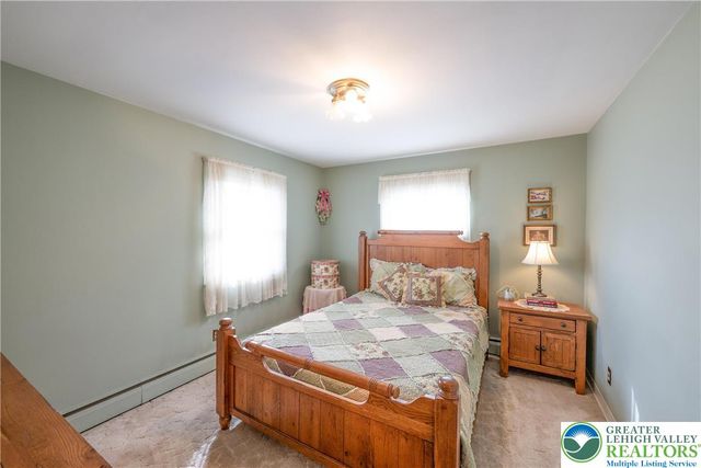 5556 Park Valley Road, North Whitehall Twp, PA 18078