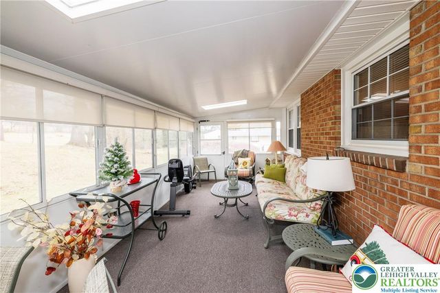 5556 Park Valley Road, North Whitehall Twp, PA 18078