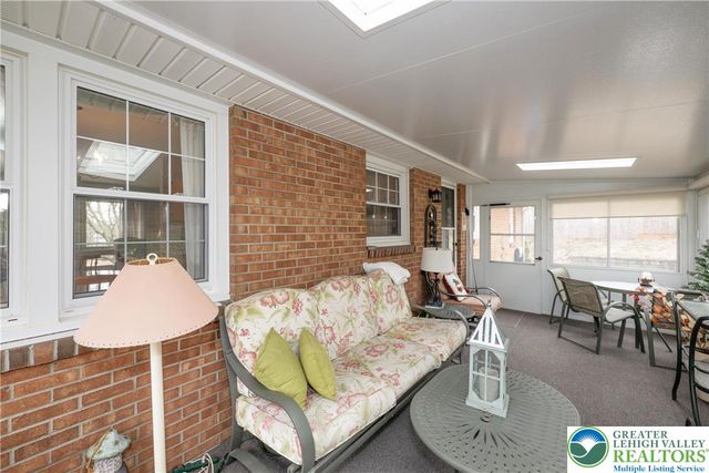 5556 Park Valley Road, North Whitehall Twp, PA 18078