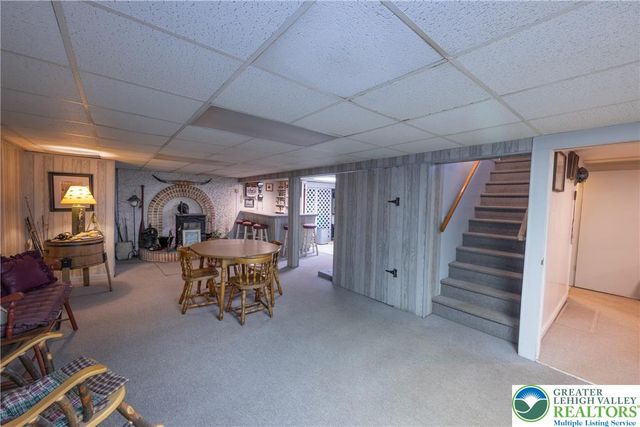 5556 Park Valley Road, North Whitehall Twp, PA 18078