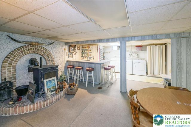 5556 Park Valley Road, North Whitehall Twp, PA 18078