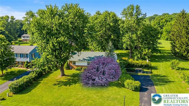 5556 Park Valley Road, North Whitehall Twp, PA 18078