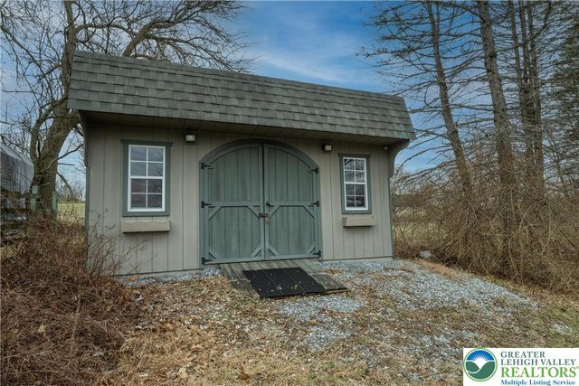 5556 Park Valley Road, North Whitehall Twp, PA 18078