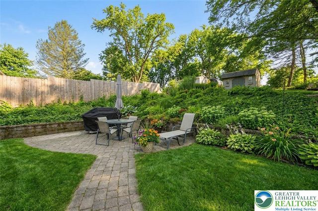 5556 Park Valley Road, North Whitehall Twp, PA 18078