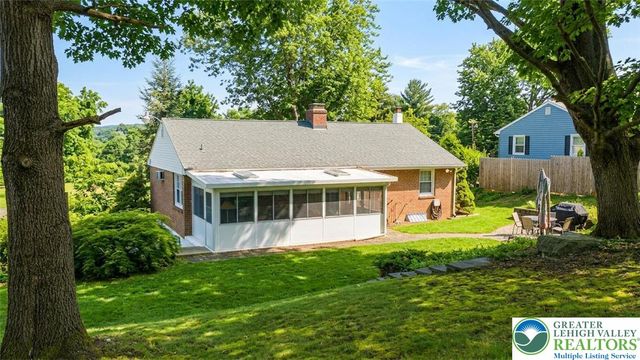 5556 Park Valley Road, North Whitehall Twp, PA 18078
