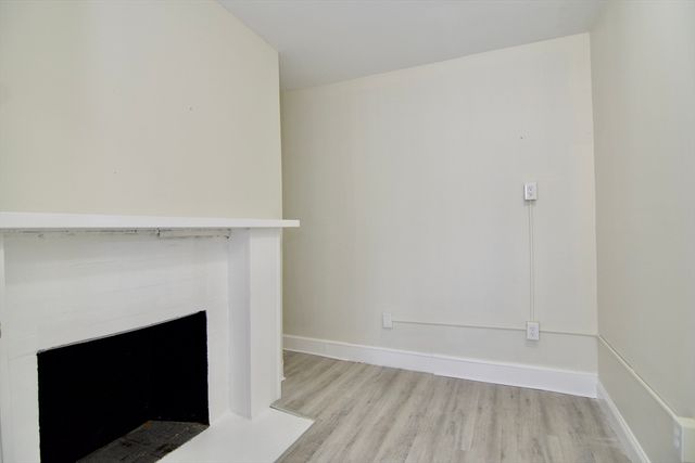 60 Howes St 2, Springfield, MA 01118
