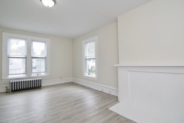 60 Howes St 2, Springfield, MA 01118