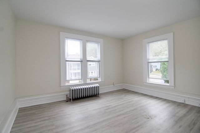 60 Howes St 2, Springfield, MA 01118