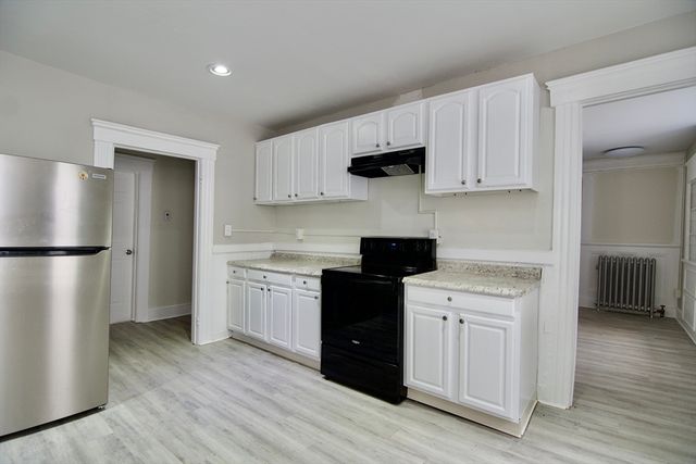 60 Howes St 2, Springfield, MA 01118