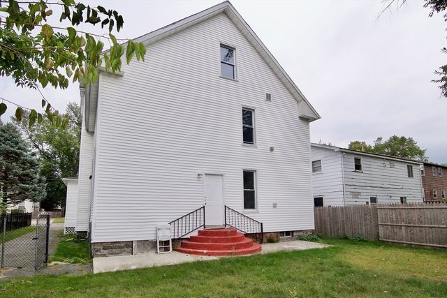 60 Howes St 2, Springfield, MA 01118