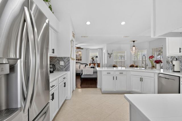 10352 MOSHIE LANE, San Antonio, FL 33576