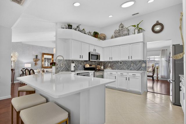 10352 MOSHIE LANE, San Antonio, FL 33576