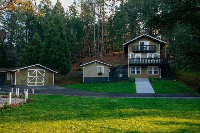 1325 Boole Rd, Applegate, CA 95703