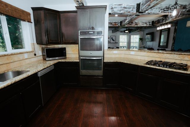 1325 Boole Rd, Applegate, CA 95703