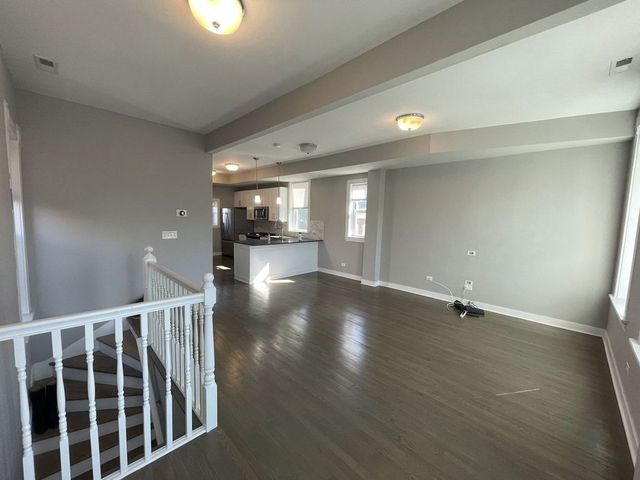 2127 N Winchester Avenue, Chicago, IL 60614