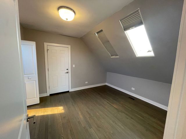 2127 N Winchester Avenue, Chicago, IL 60614