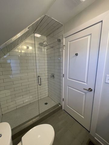 2127 N Winchester Avenue, Chicago, IL 60614