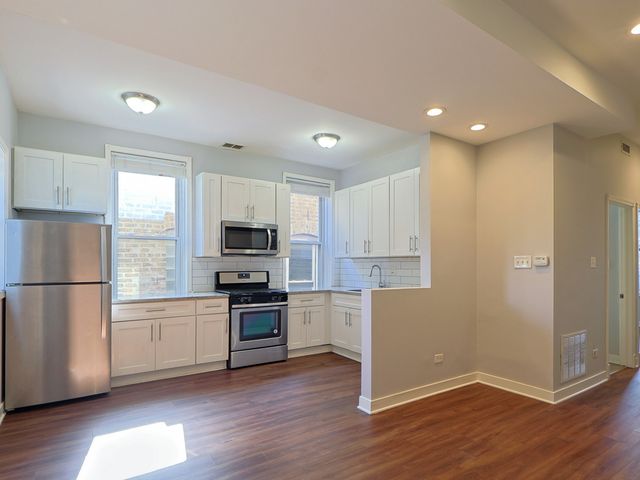 2127 N Winchester Avenue, Chicago, IL 60614