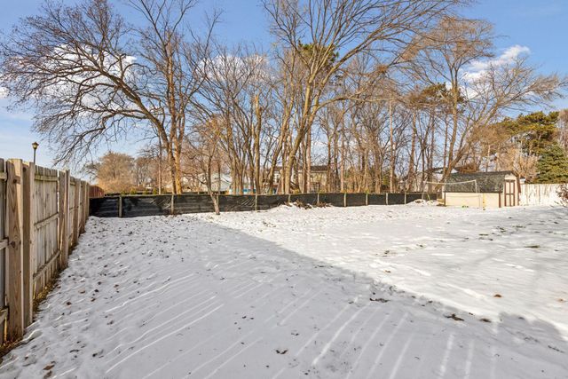 9498 Hamlet Avenue S, Cottage Grove, MN 55016