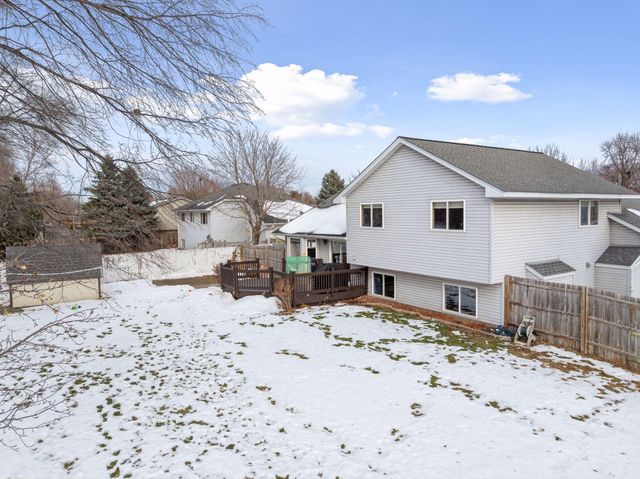 9498 Hamlet Avenue S, Cottage Grove, MN 55016
