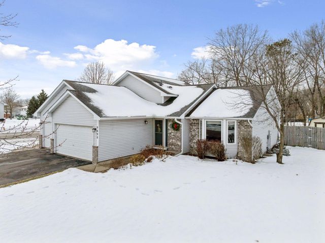 9498 Hamlet Avenue S, Cottage Grove, MN 55016
