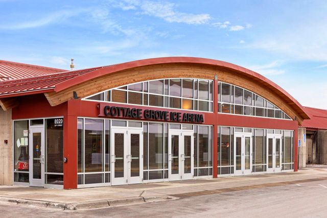 9498 Hamlet Avenue S, Cottage Grove, MN 55016