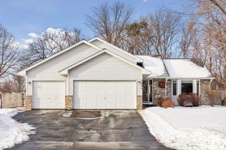 9498 Hamlet Avenue S, Cottage Grove, MN 55016