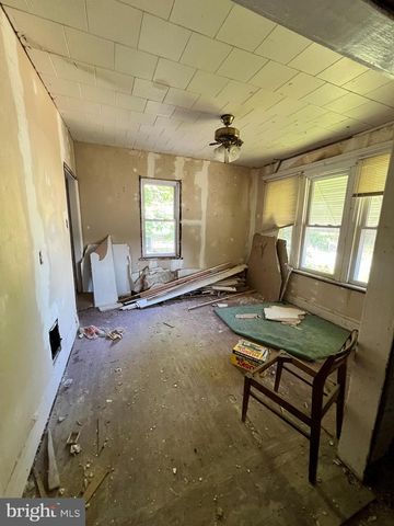 219 WARWICK RD, Lawnside, NJ 08045
