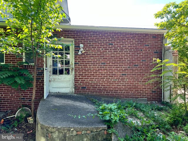 219 WARWICK RD, Lawnside, NJ 08045