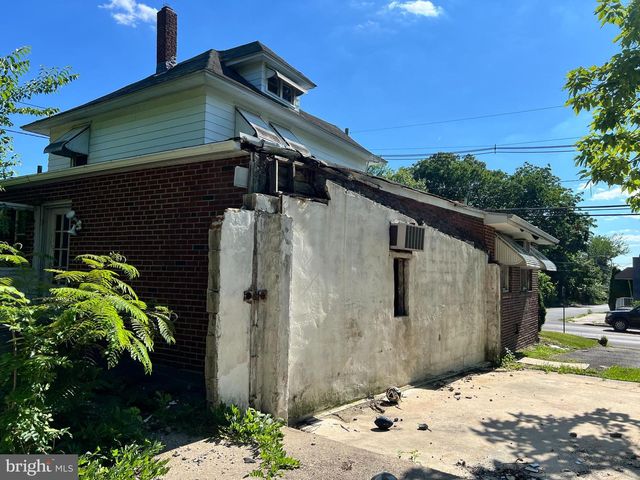 219 WARWICK RD, Lawnside, NJ 08045