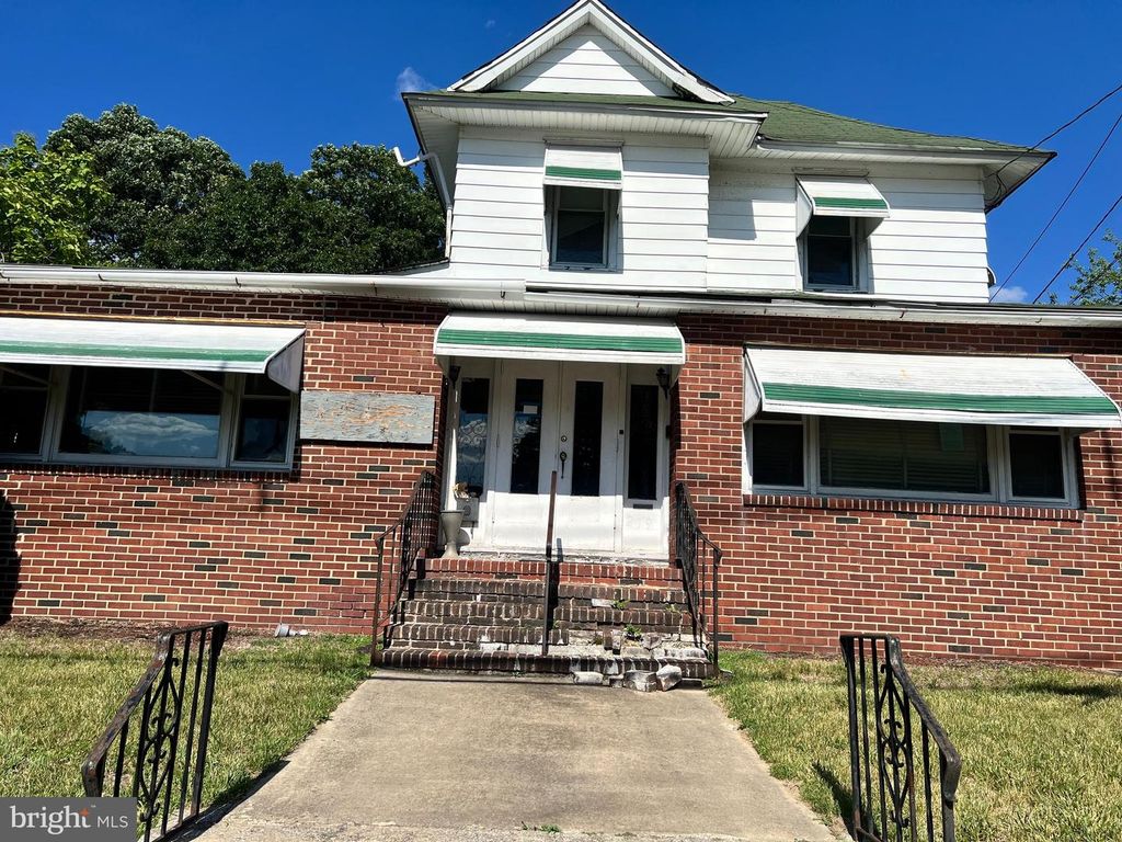219 WARWICK RD, Lawnside, NJ 08045