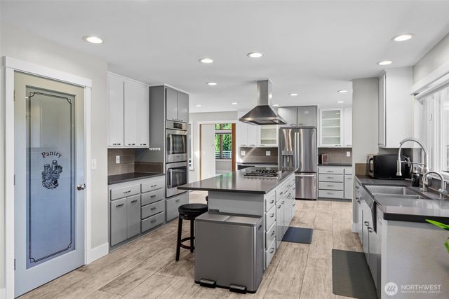 16231 Valhalla Drive, Bothell, WA 98011