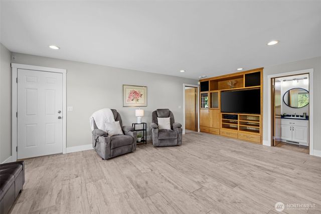 16231 Valhalla Drive, Bothell, WA 98011