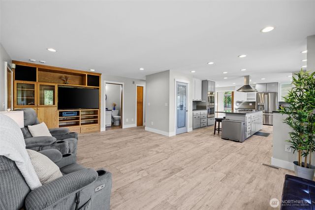 16231 Valhalla Drive, Bothell, WA 98011
