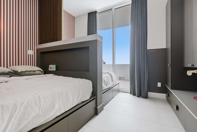 1945 S OCEAN Drive 2408, Hallandale Beach, FL 33009