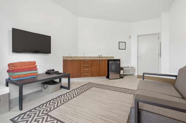 1945 S OCEAN Drive 2408, Hallandale Beach, FL 33009