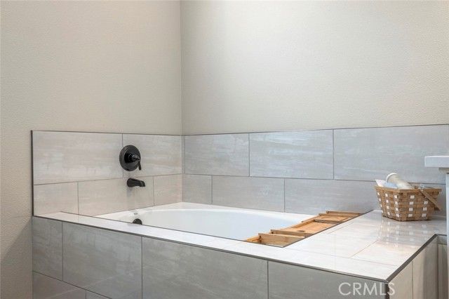 944 Horizon Drive, Madera, CA 93636