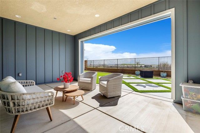 944 Horizon Drive, Madera, CA 93636