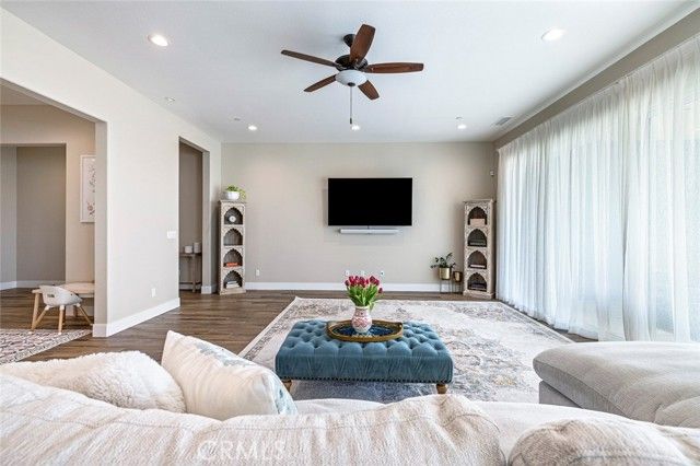 944 Horizon Drive, Madera, CA 93636