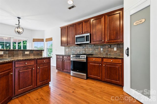 104 Planters Drive, Statesville, NC 28677