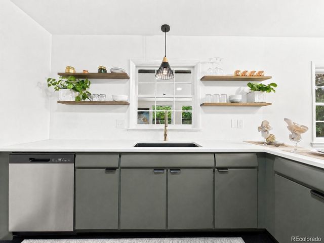 995 Zinnia Street, Golden, CO 80401