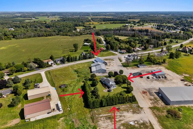 212 APPLE BLOSSOM LANE, Manitowoc, WI 54220