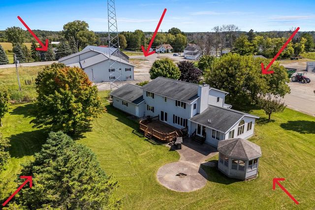 212 APPLE BLOSSOM LANE, Manitowoc, WI 54220