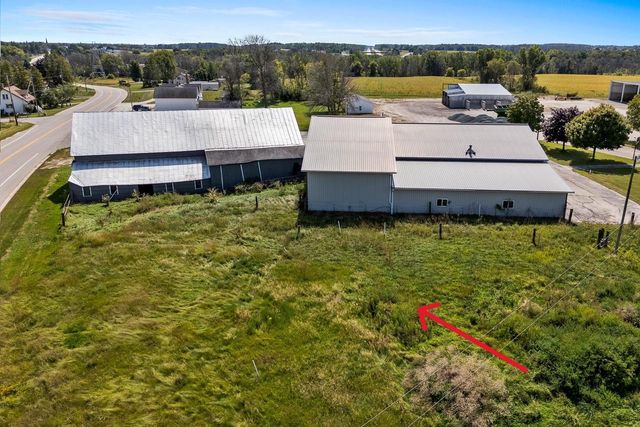 212 APPLE BLOSSOM LANE, Manitowoc, WI 54220