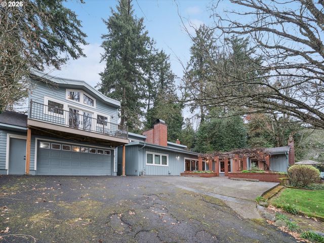 8401 Sw CANYON Ln, Portland, OR 97225
