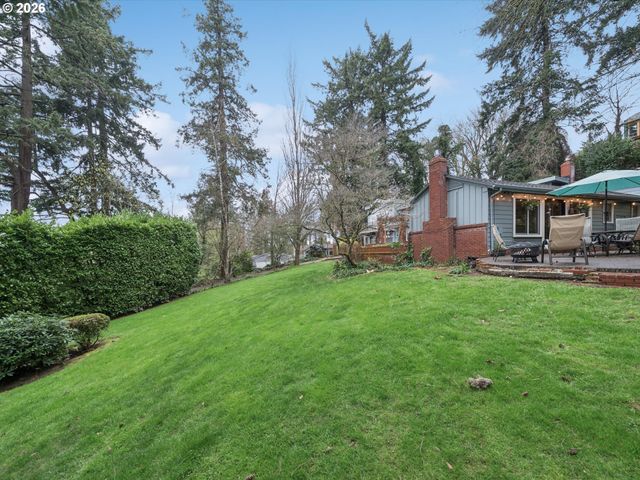8401 Sw CANYON Ln, Portland, OR 97225